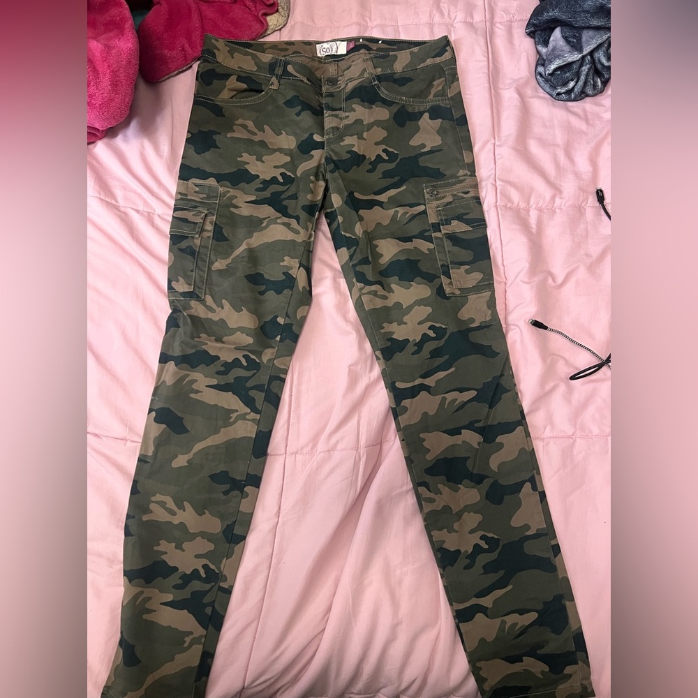 SO Camouflage Patterned Pants